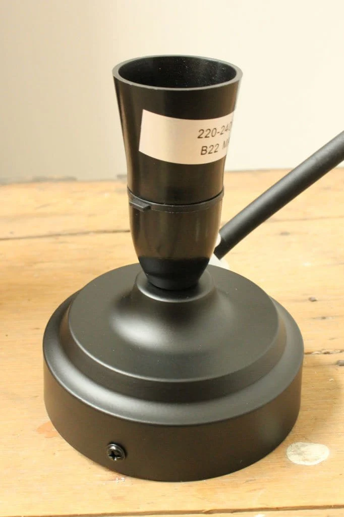 Batten Holder Light - B22 - Image 4