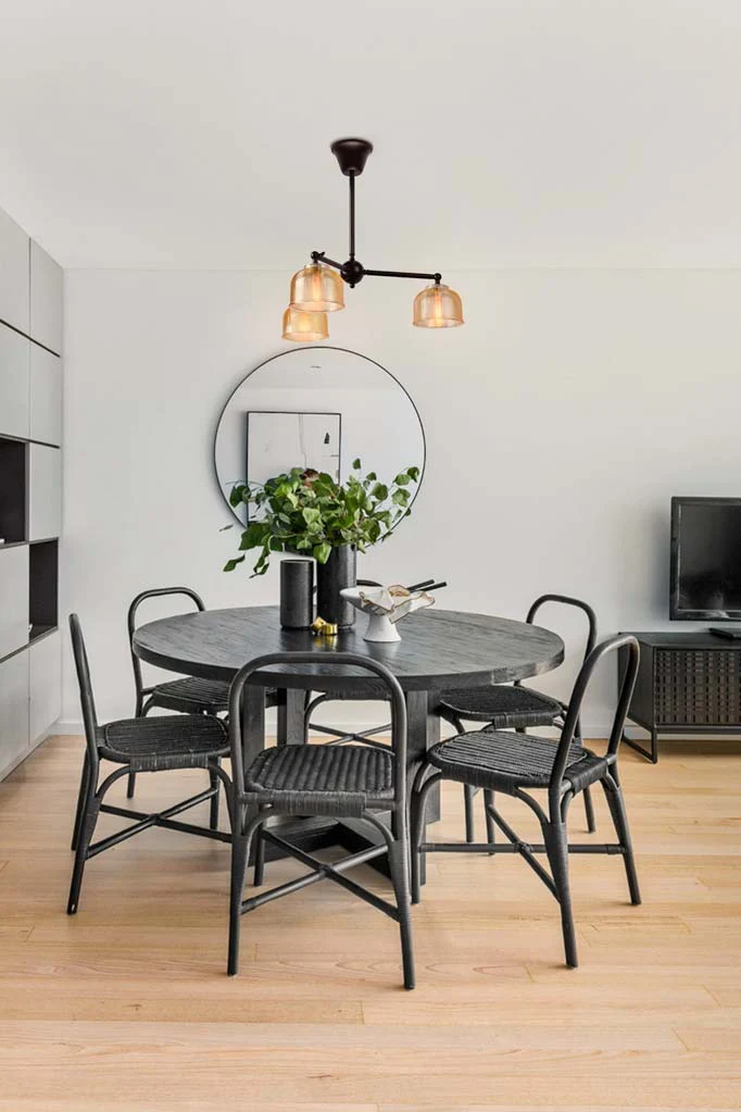 Chapman Glass Chandelier - Image 6