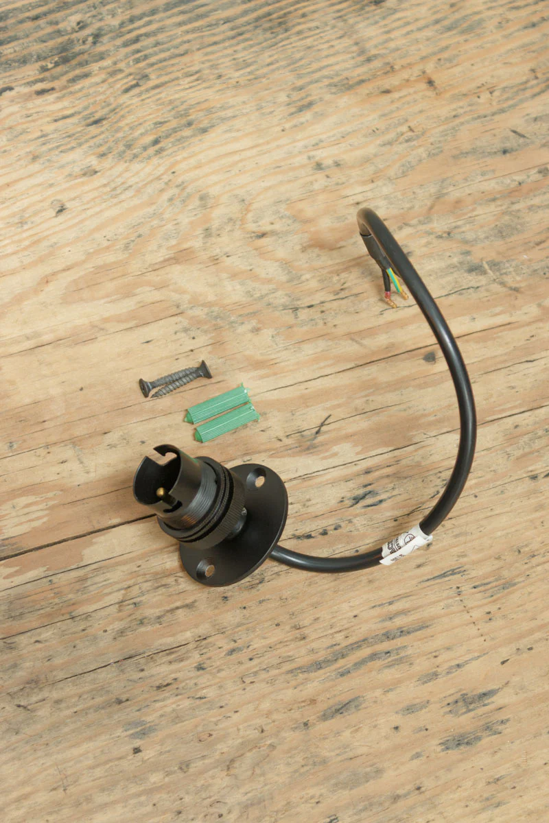 Bakelite Bowl Close To Ceiling Light - Image 15