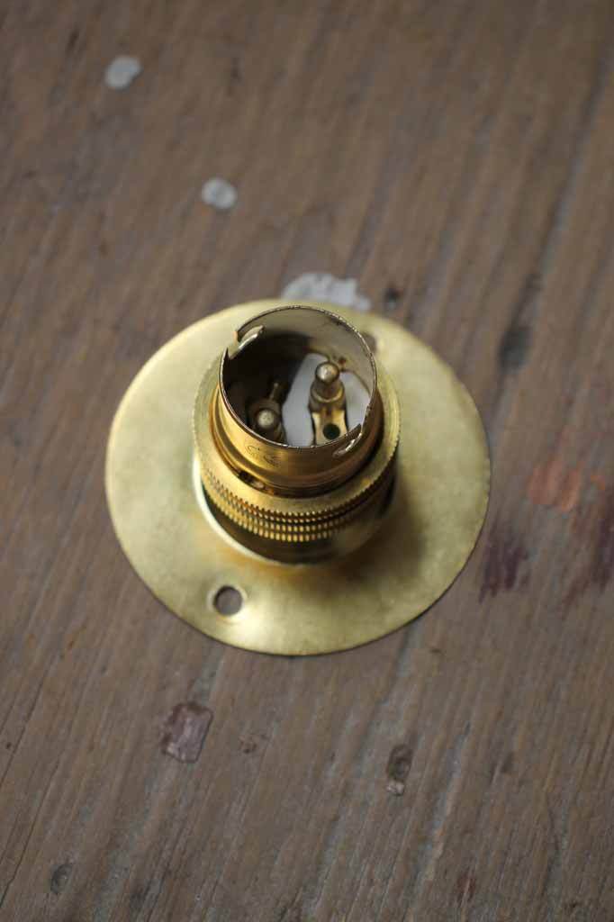 Close To Ceiling B22 Brass Batten Holder - Image 6