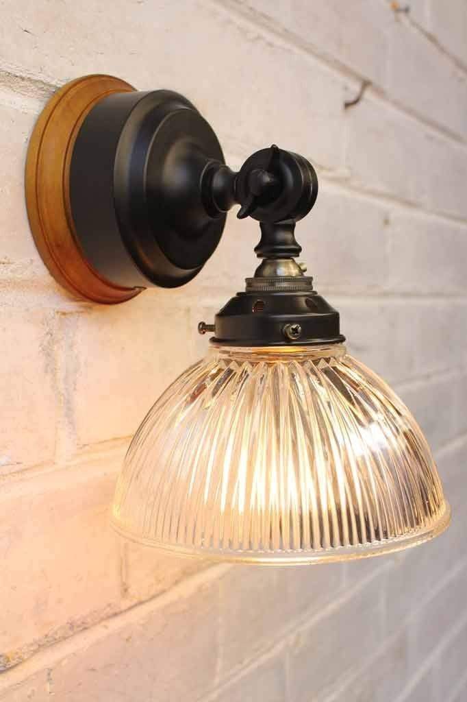 Como Glass Batten Wall Light - Image 7