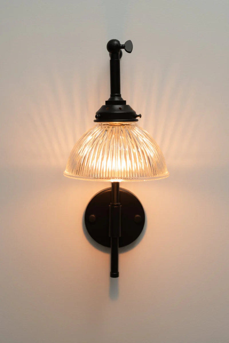 Como Glass Adjustable Swivel Arm Wall Light - Image 4