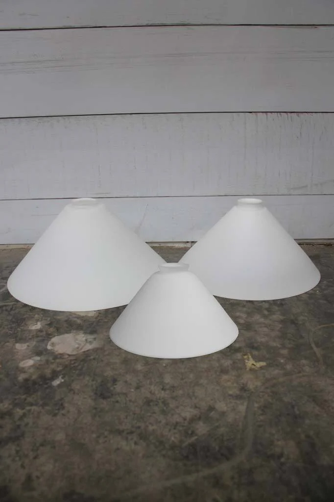 Conical Glass Pendant Light - Image 4