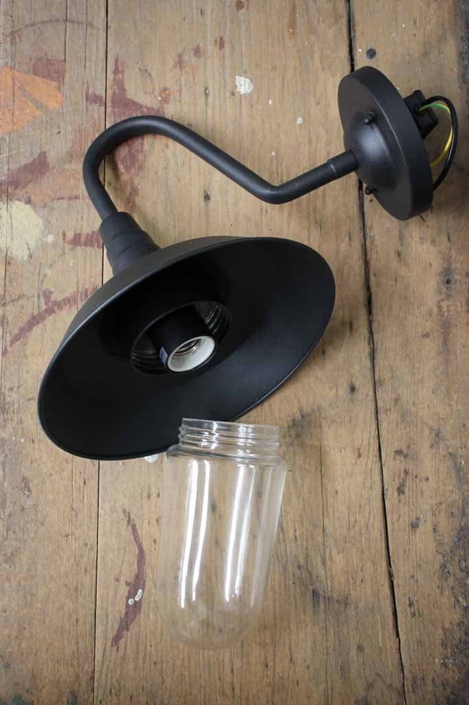 Farleigh Outdoor Wall Light - Image 8