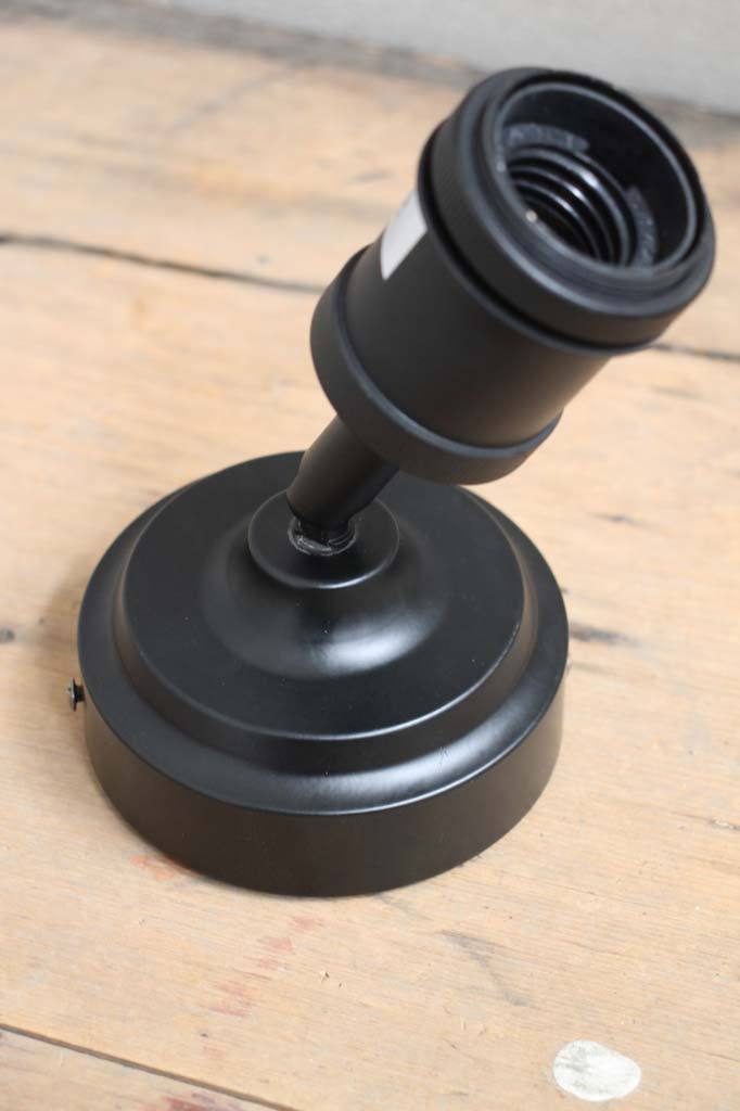 Flush Mount E27 Metal Lampholder - Image 12