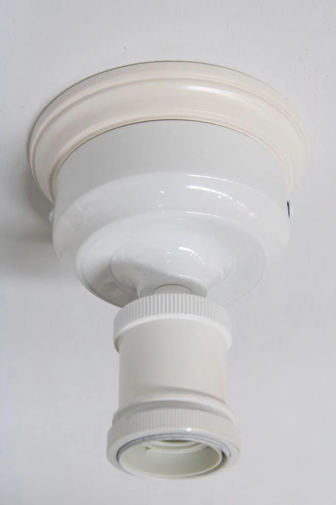 Flush Mount E27 Metal Lampholder - Image 8