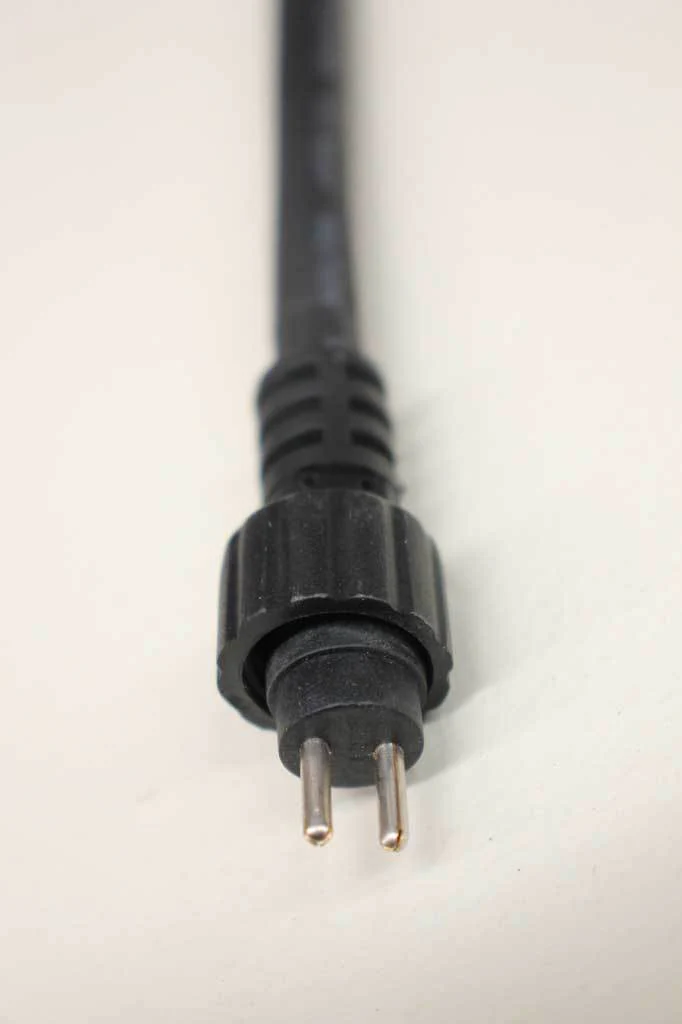 Low Voltage Commercial Festoon String Lights - Round Cable - Image 15